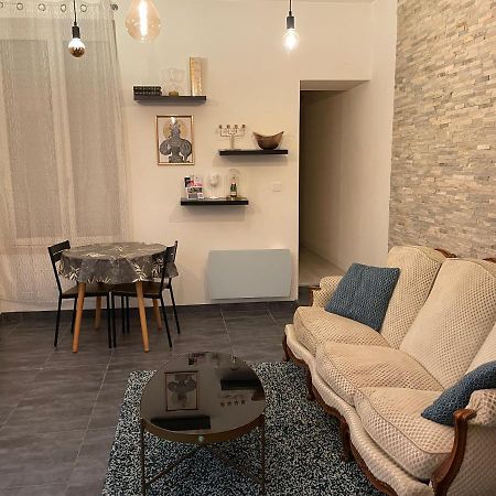 Champagne Therapie: Appartement Cosy Chic, エペルネー エクステリア 写真