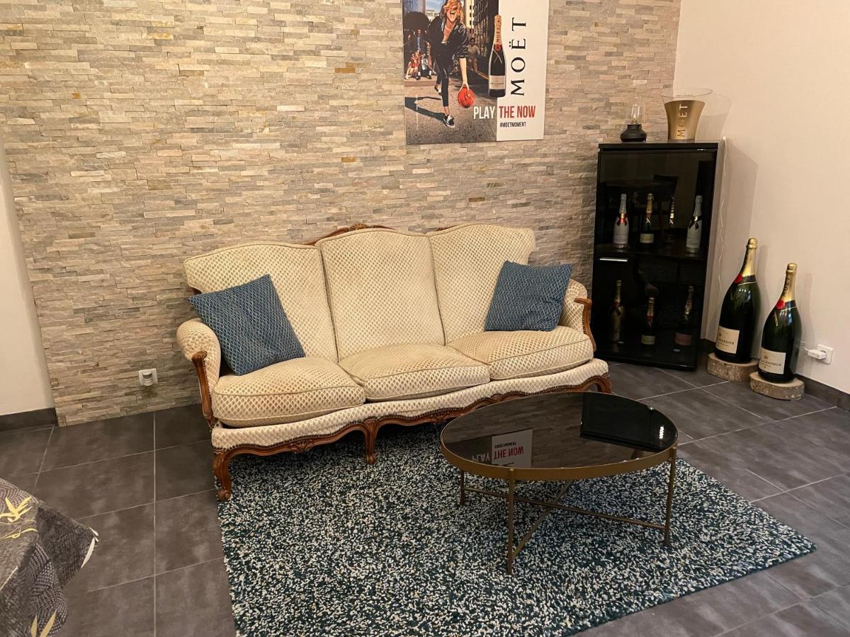Champagne Therapie: Appartement Cosy Chic, エペルネー エクステリア 写真